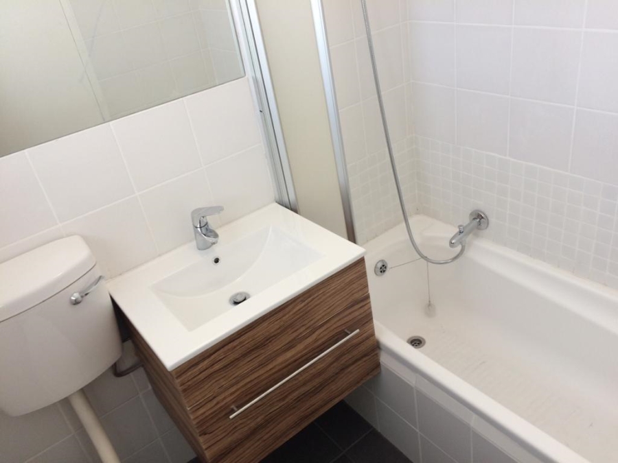 1 Bedroom Property for Sale in Table View Western Cape